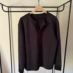 Lululemon - Men’s Black Long Sleeve Pullover Shirt - L